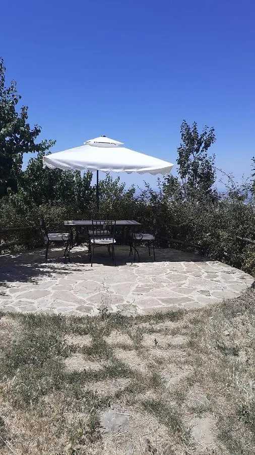 別荘 アルチドッソ Agriturismo La Valle Del Monte Aquilaiaヴィラ